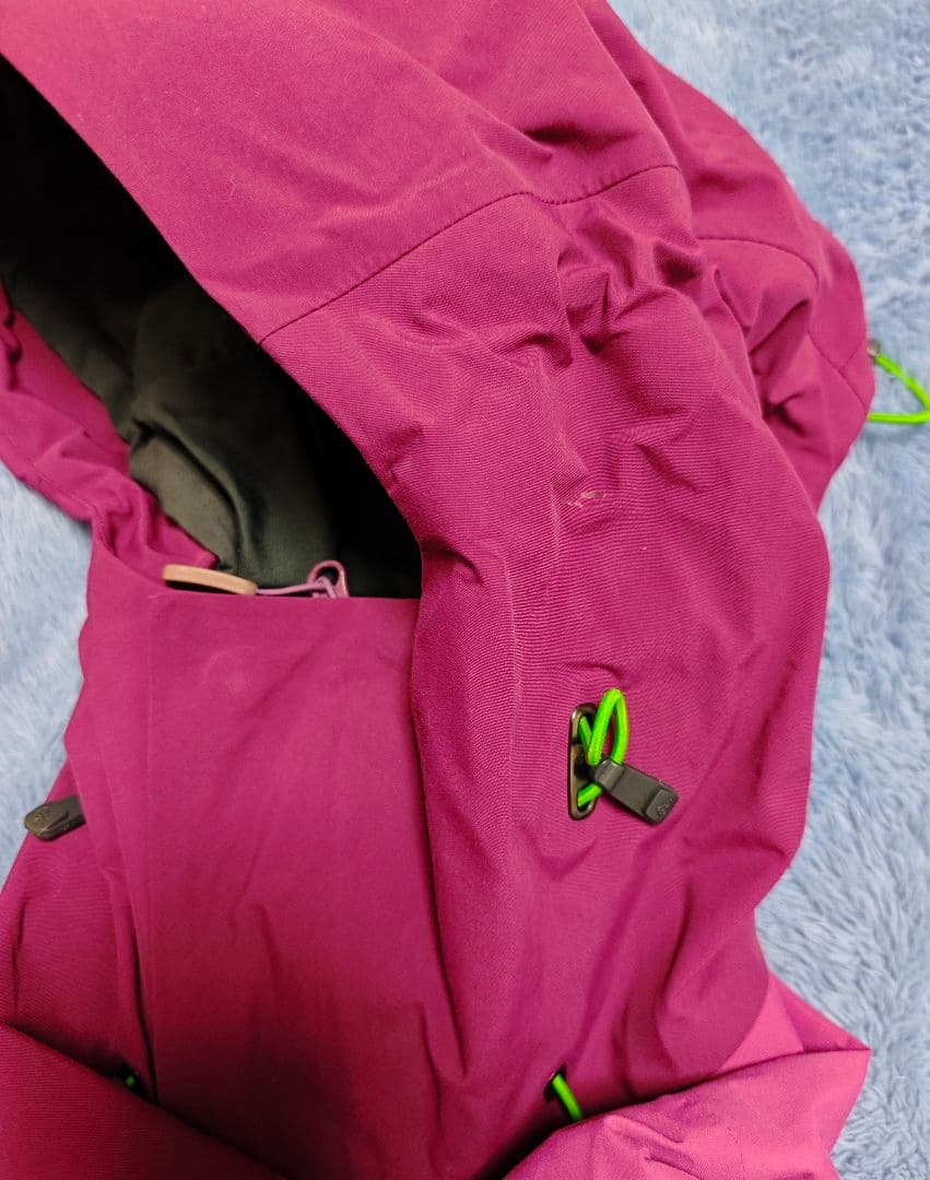 NORRØNA GORE-TEX スノーウエアジャケットとパンツのセット