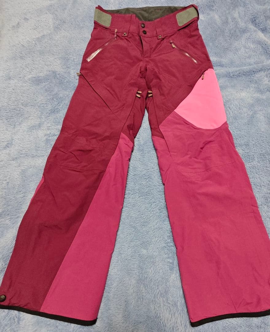 NORRØNA GORE-TEX スノーウエアジャケットとパンツのセット