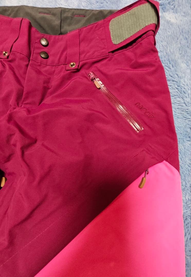 NORRØNA GORE-TEX スノーウエアジャケットとパンツのセット