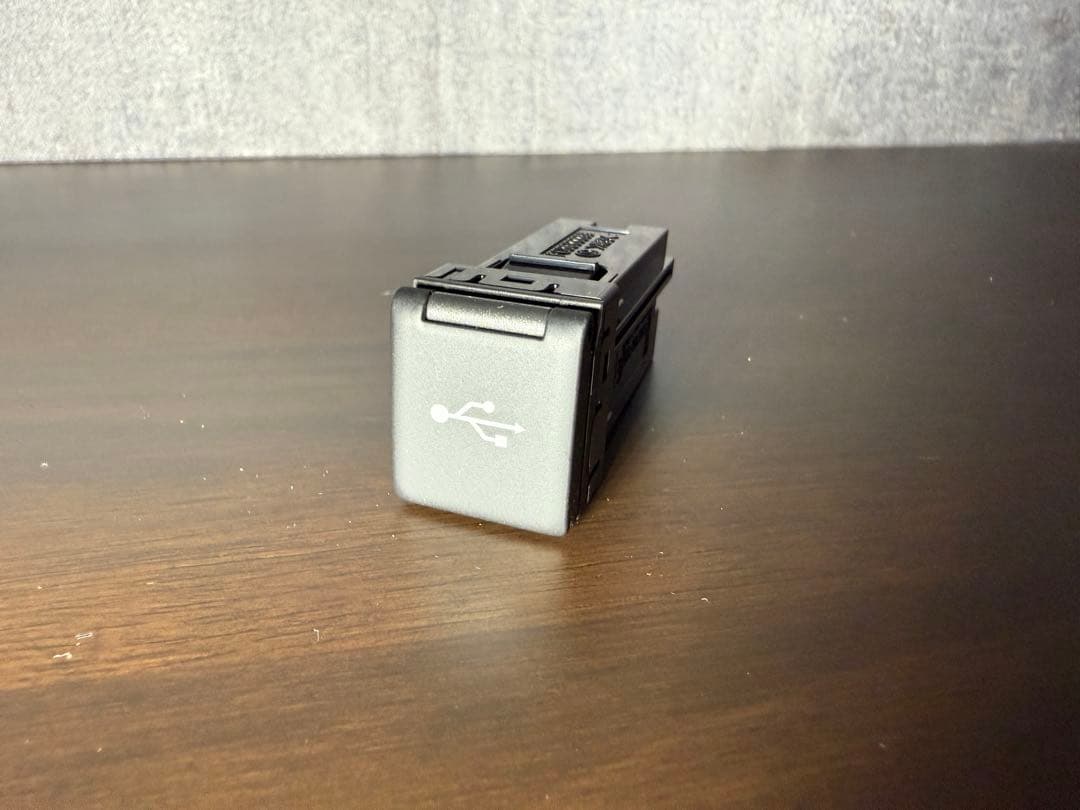 新車外し アルファード30系後期 ディスプレイオーディオ他