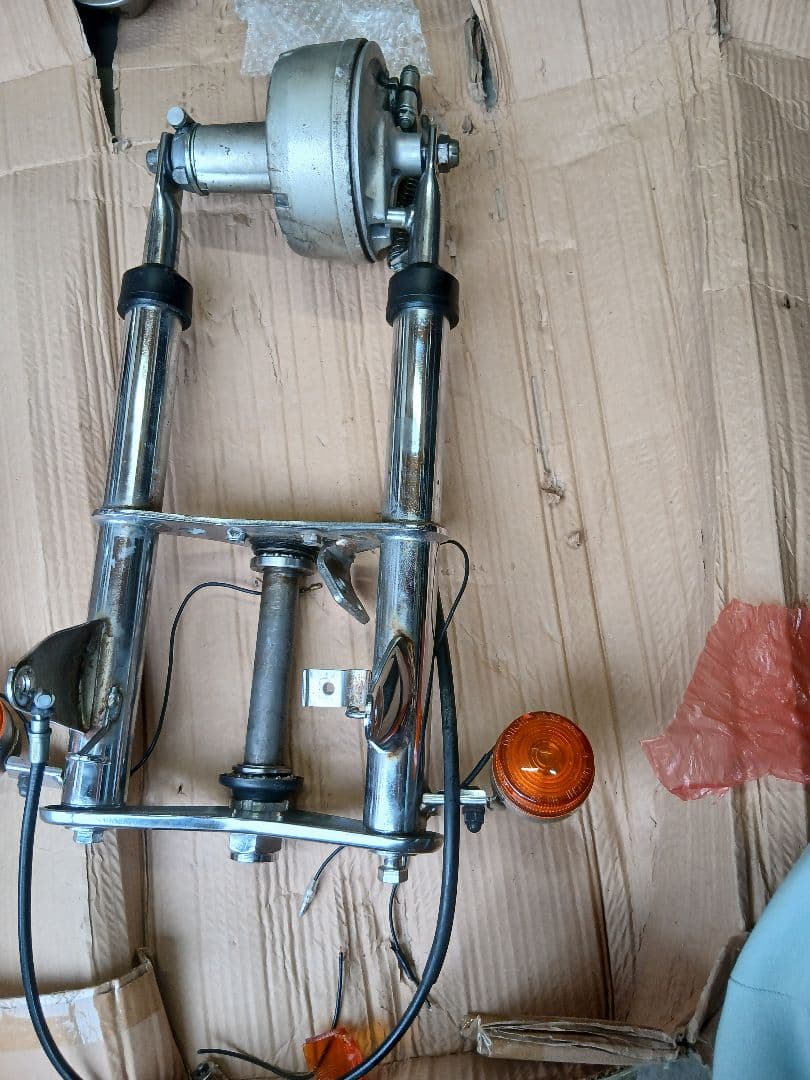 モンキーゴリラフロントフォークローダウン