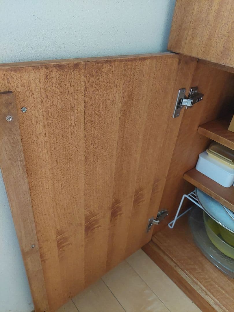 美品 幅115 高級 天然木 食器棚 トレー付き