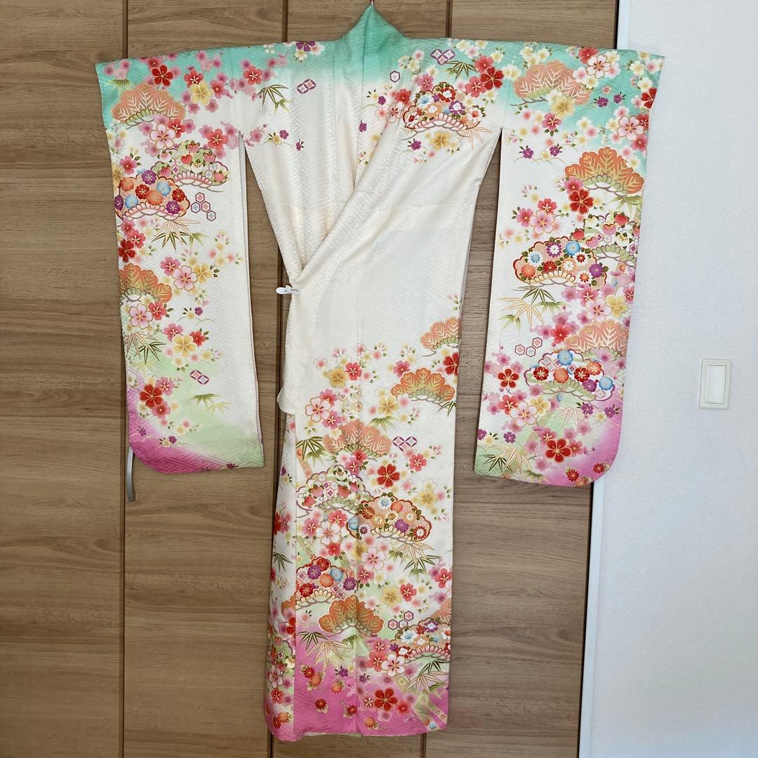 お正月に！　成人式に！　豪華振袖　身丈１６５cm 撥水加工済