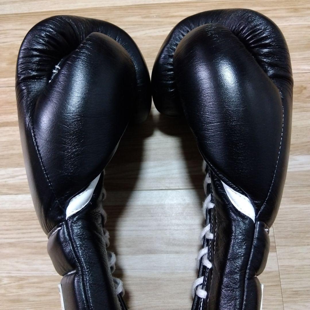 Winningのボクシンググローブ14オンスの黒（紐）