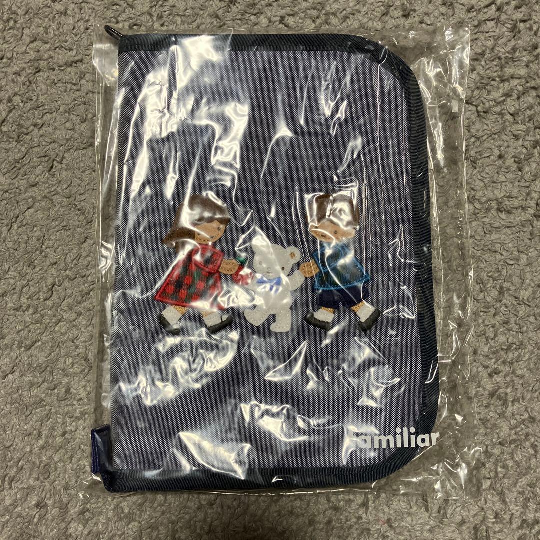 ♡新品未使用！ファミリアマルチケース♡