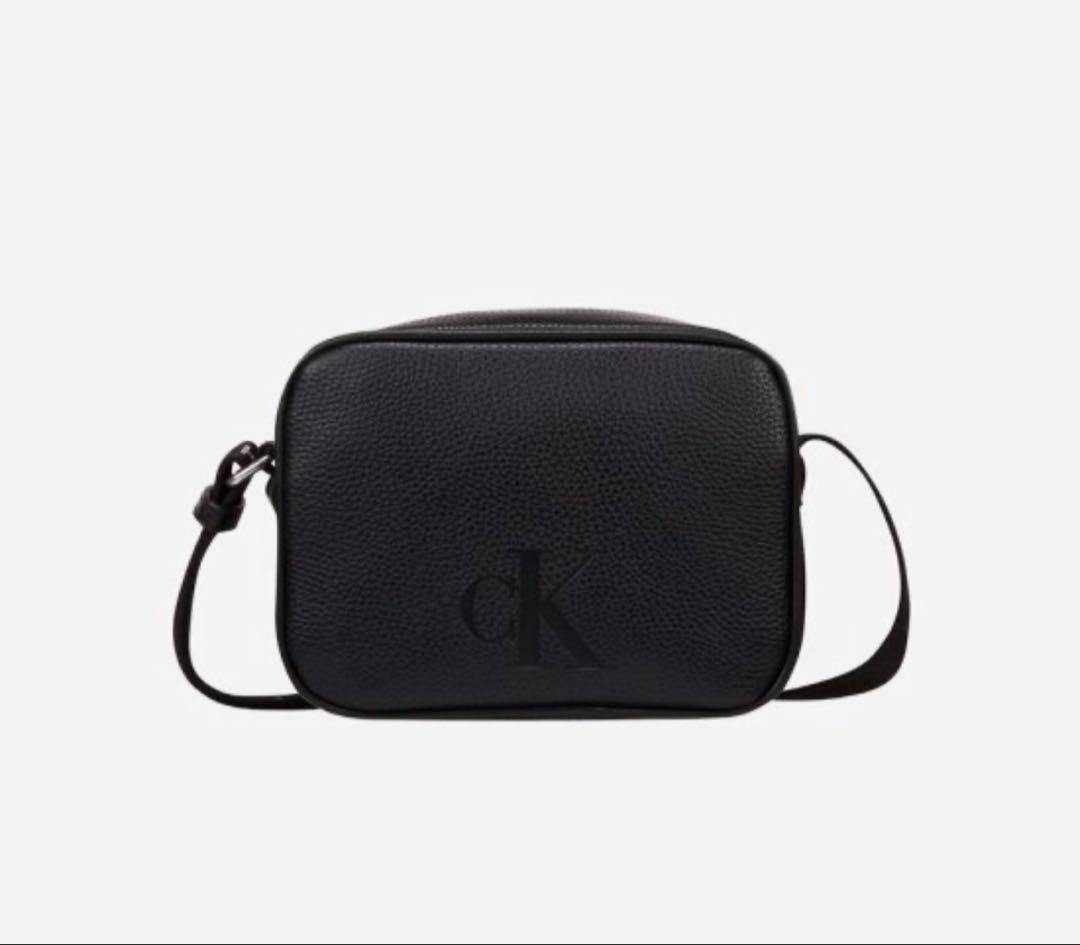   ブラック ショルダーバッグ