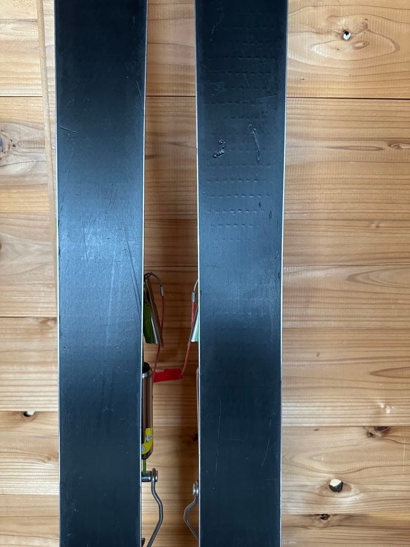 テレマークスキーK2ワールドピステとシール