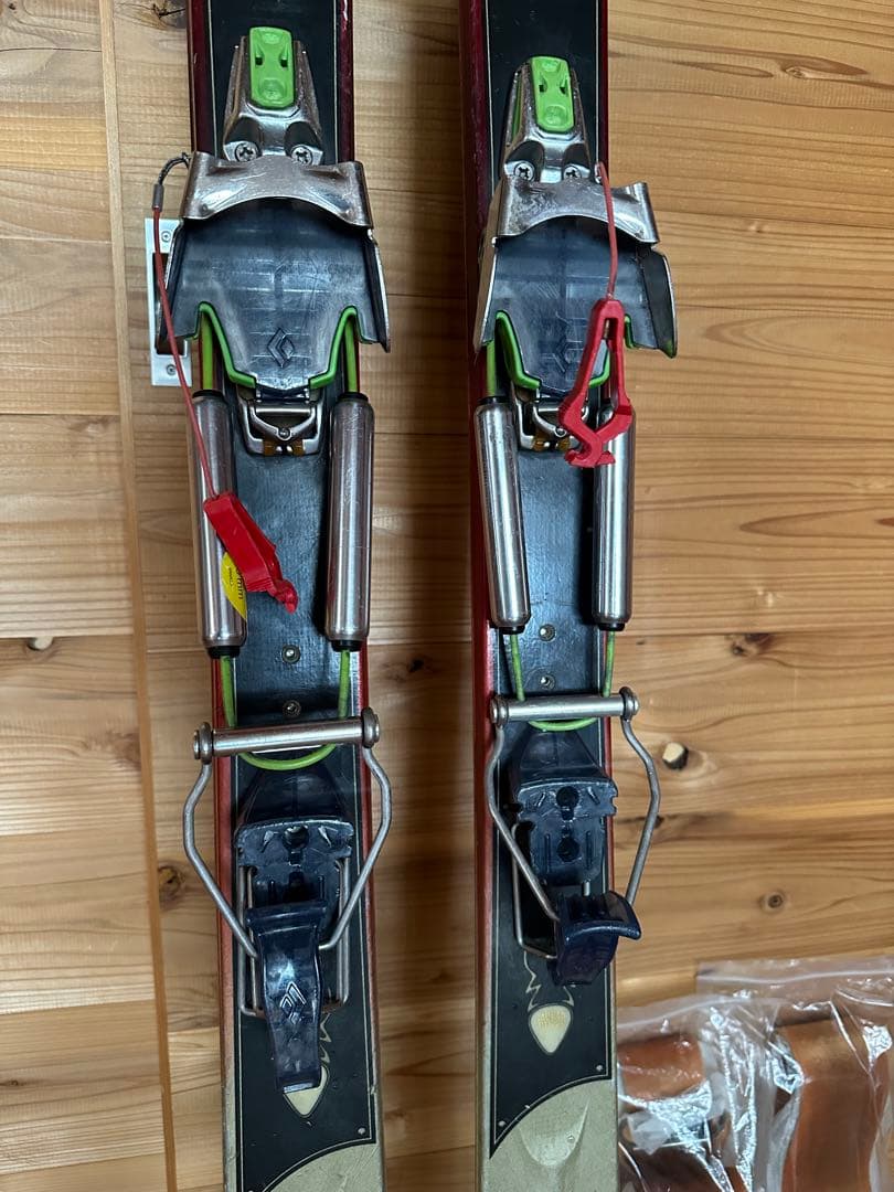 テレマークスキーK2ワールドピステとシール