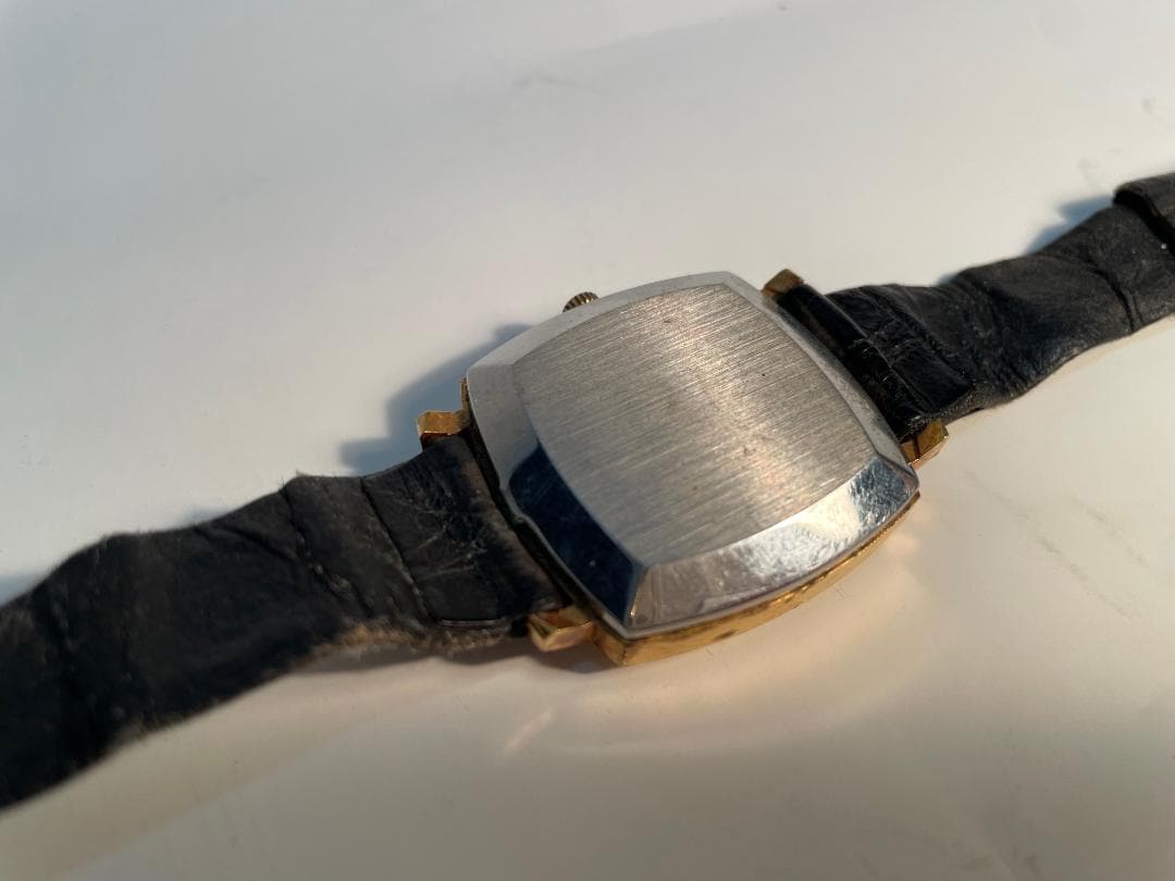 オメガ 手巻き アナログ時計 ゴールド