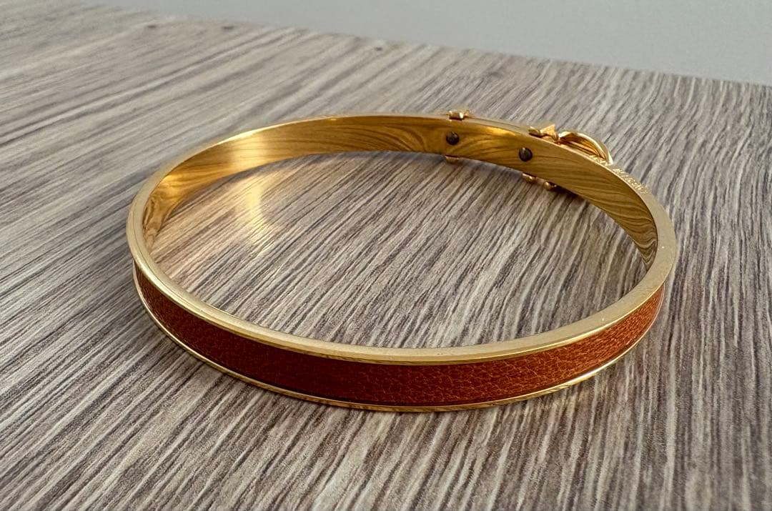 HERMES ベルトモチーフバングル