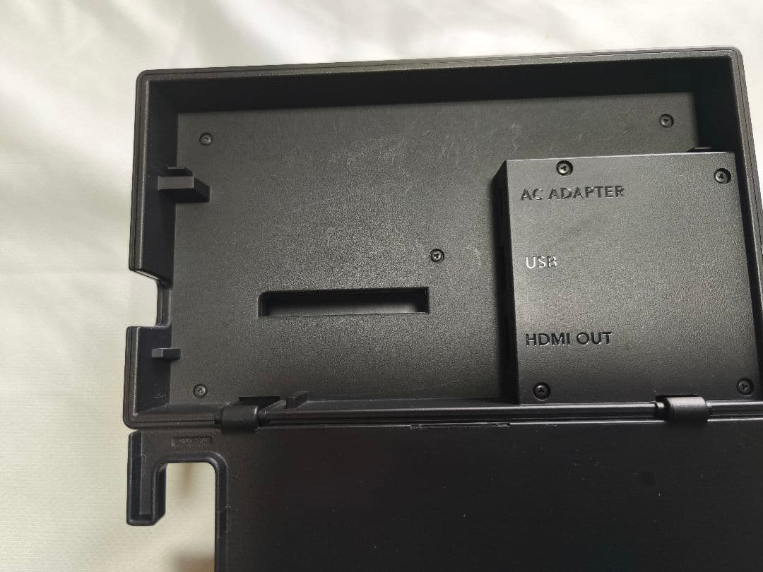 Nintendo Switch 本体　青と赤のJoy-Con　バッテリー強化版