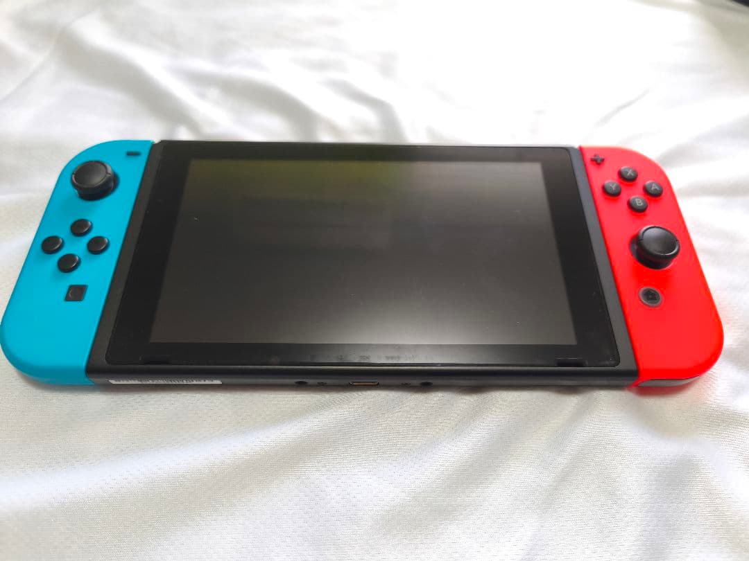 Nintendo Switch 本体　青と赤のJoy-Con　バッテリー強化版