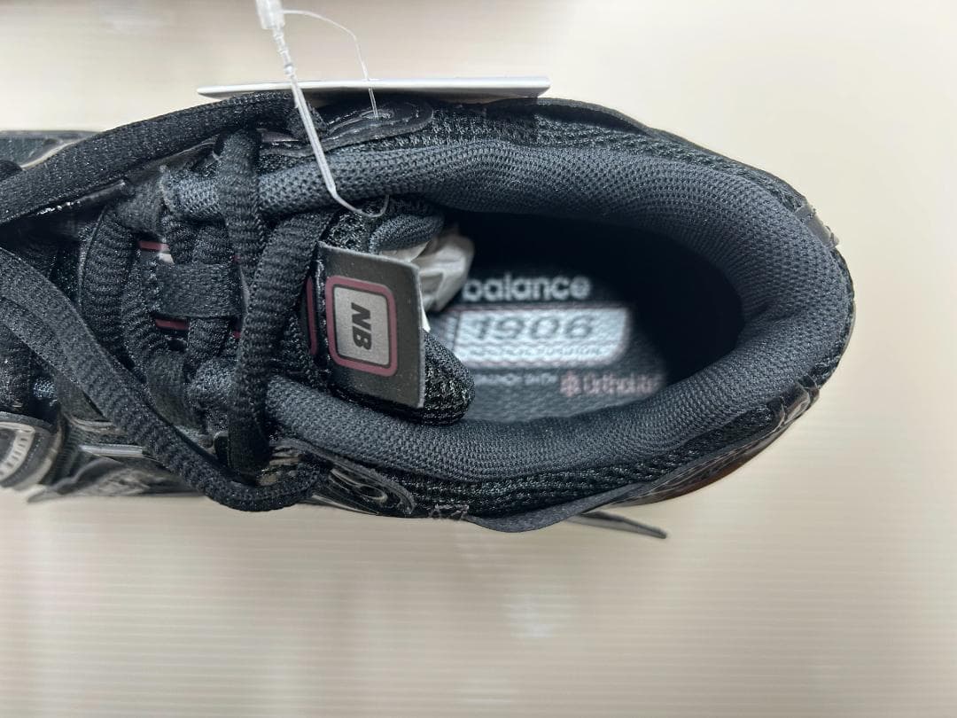 【新品】New Balance 1906 ブラック スニーカー　箱無発送