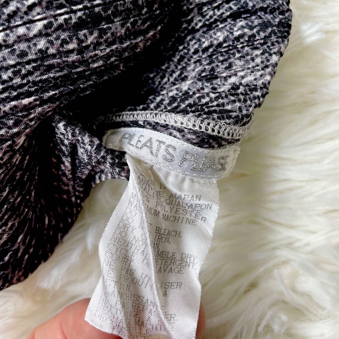 イッセイミヤケ PLEATSPLEASE デニム転写　変形　プリーツ　トップス