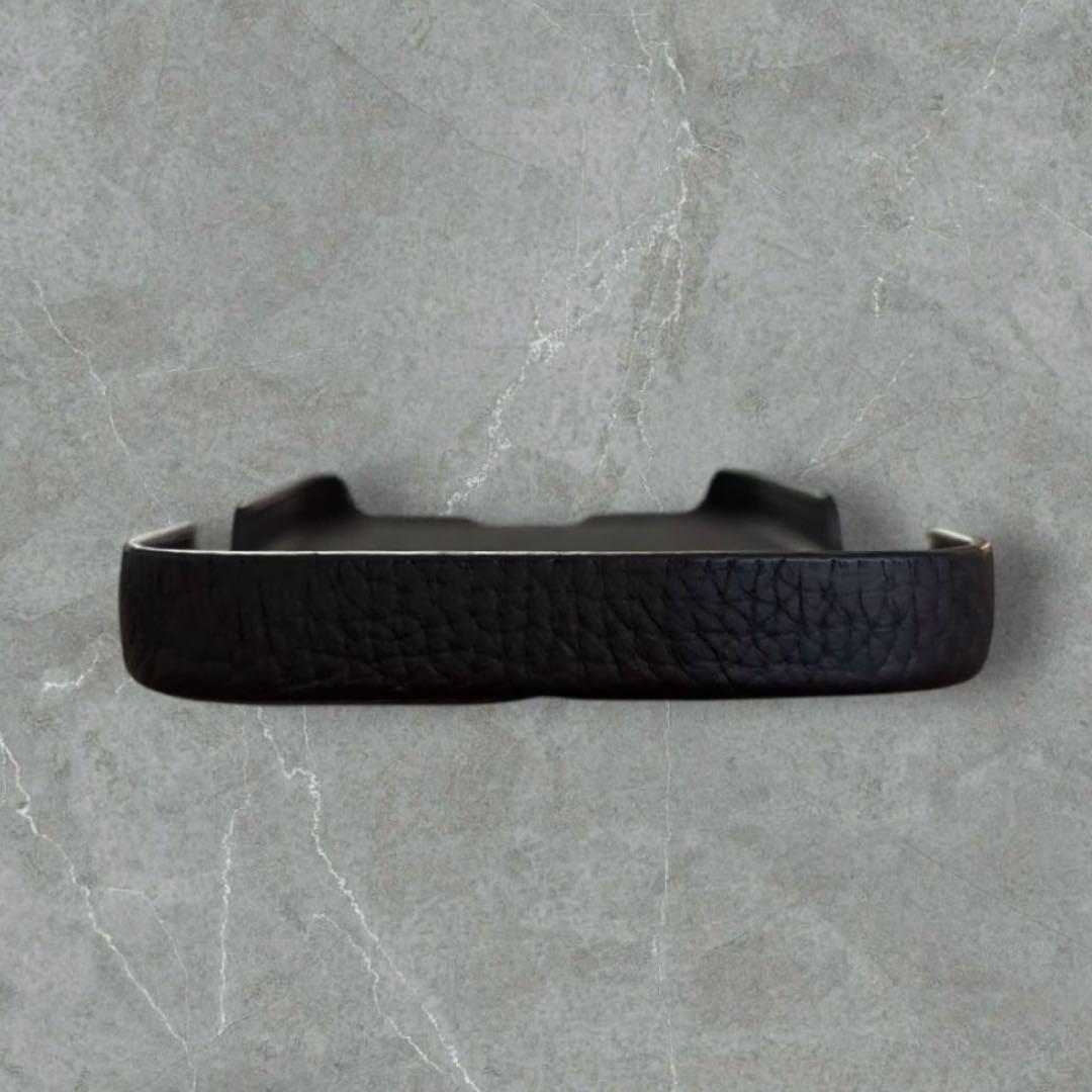 BONAVENTURA iPhone 15バックカバーケース ボッタラートレザー