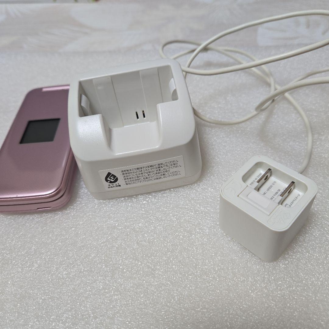 ドコモ らくらくホン F01M ピンク　説明書・充電器付