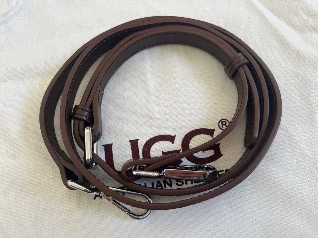 UGG スエードショルダーバッグ