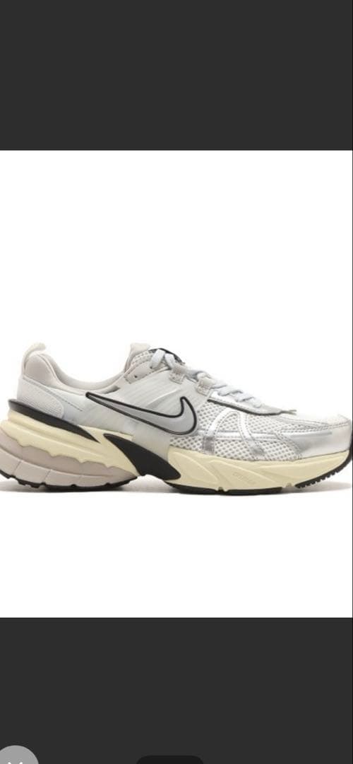 Nike ランニングシューズ ホワイト/グレー