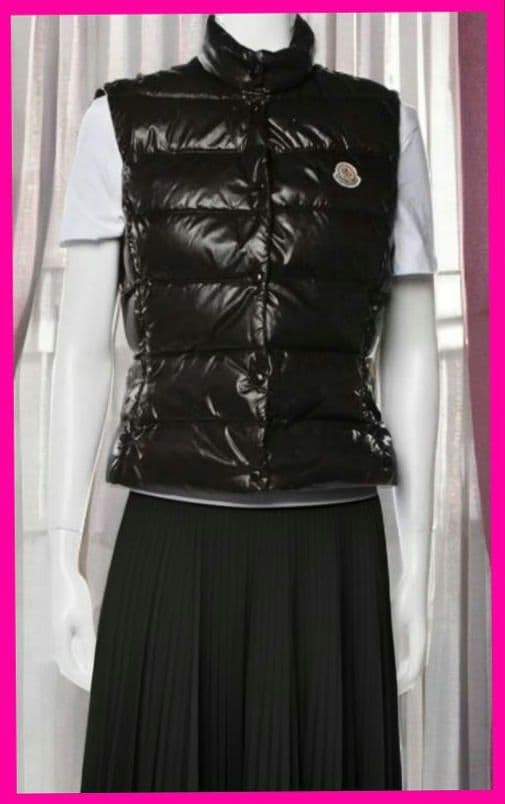 代理店タグ美品！胸元ぱっちりワッペンMONCLER ダウン ベスト モンクレール