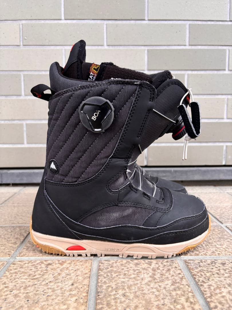 Burtonスノーボードブーツ 女性用 黒赤