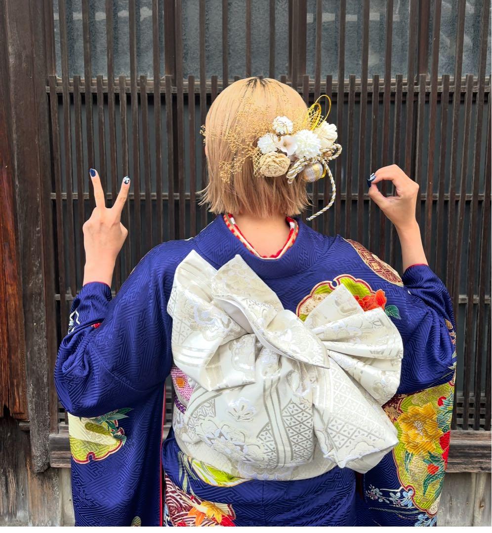 早い者勝ちです！成人式　振袖　フルセット　假屋崎省吾紺地牡丹！とても可愛い