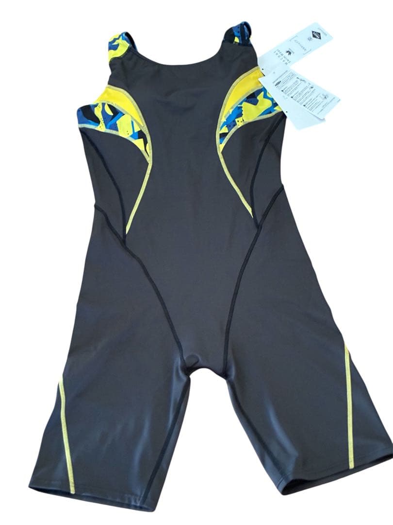 ⭐︎ 新品ワコール水着　13号