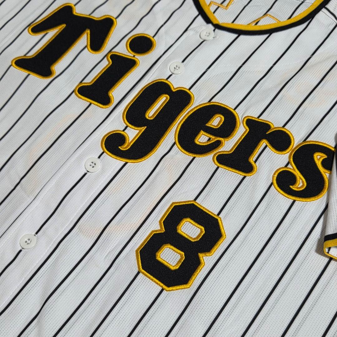 【美品】阪神タイガース ハイクオリティユニフォーム 背番号8 佐藤輝明 L