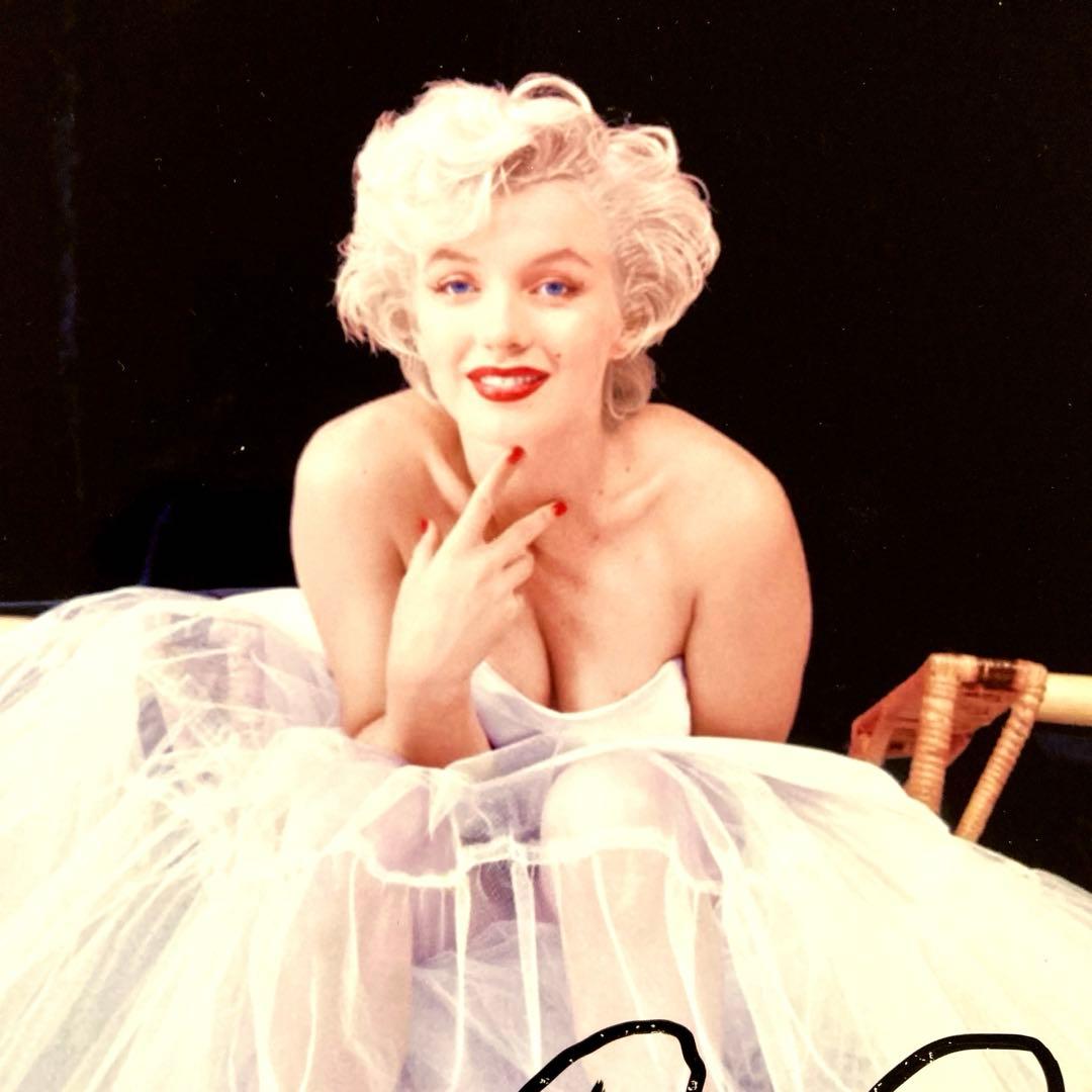 マリリン・モンロー直筆サイン入り2Lサイズ写真…Marilyn Monroe