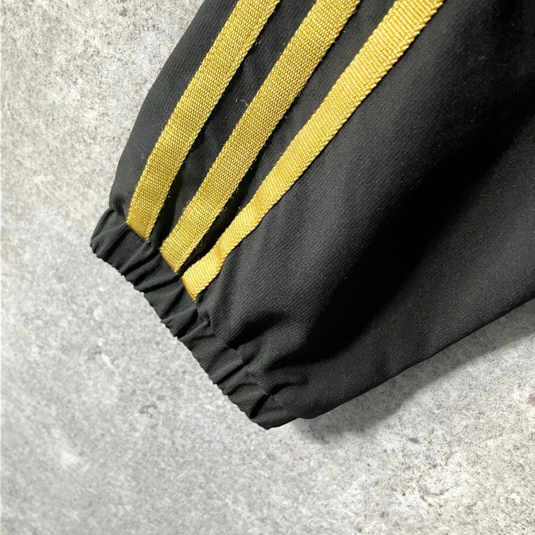 adidas　トラックジャケット　長袖　ブラック　ジップアップ　スリーライン