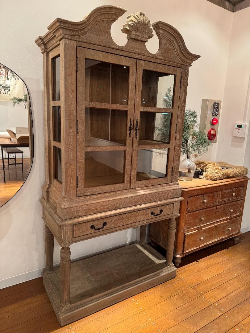 ◆S.◆ガラスキャビネット アンティーク仕上げ ショーケース 食器棚