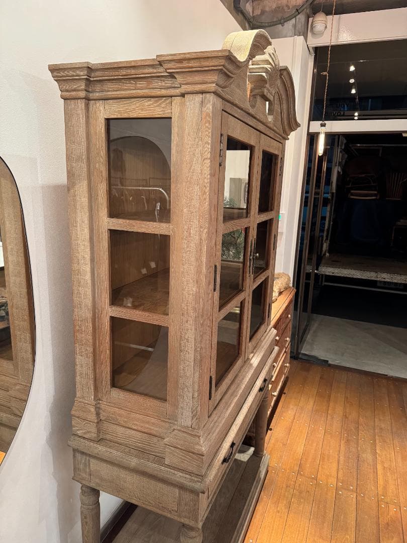 ◆S.◆ガラスキャビネット アンティーク仕上げ ショーケース 食器棚