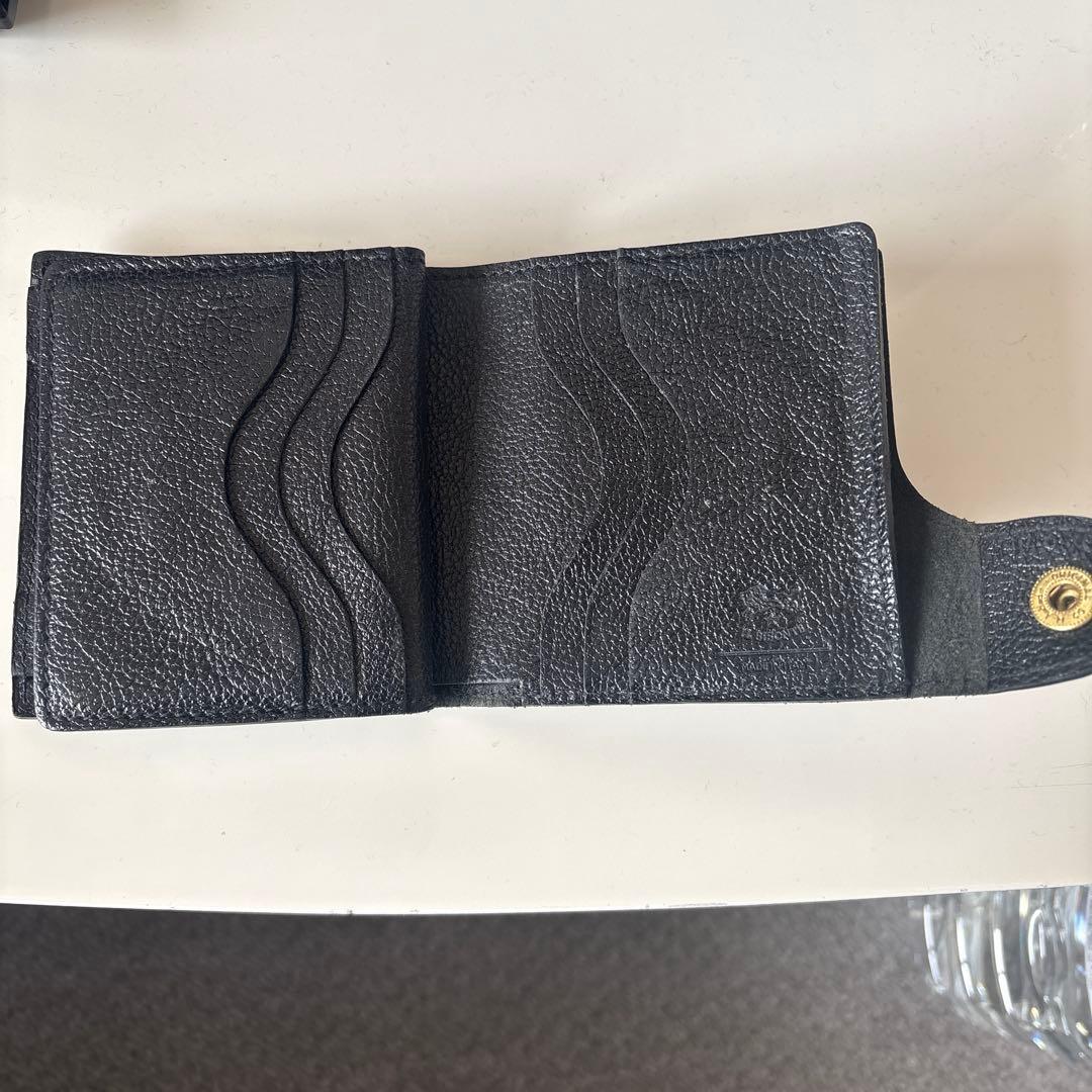 イルビゾンテ 黒レザー財布 二つ折り ボタン　ブラック