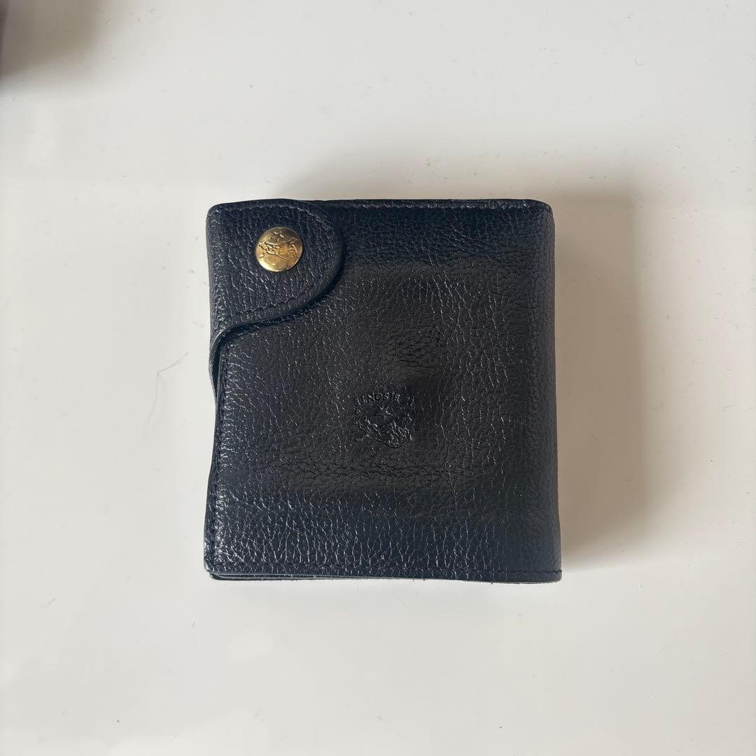 イルビゾンテ 黒レザー財布 二つ折り ボタン　ブラック