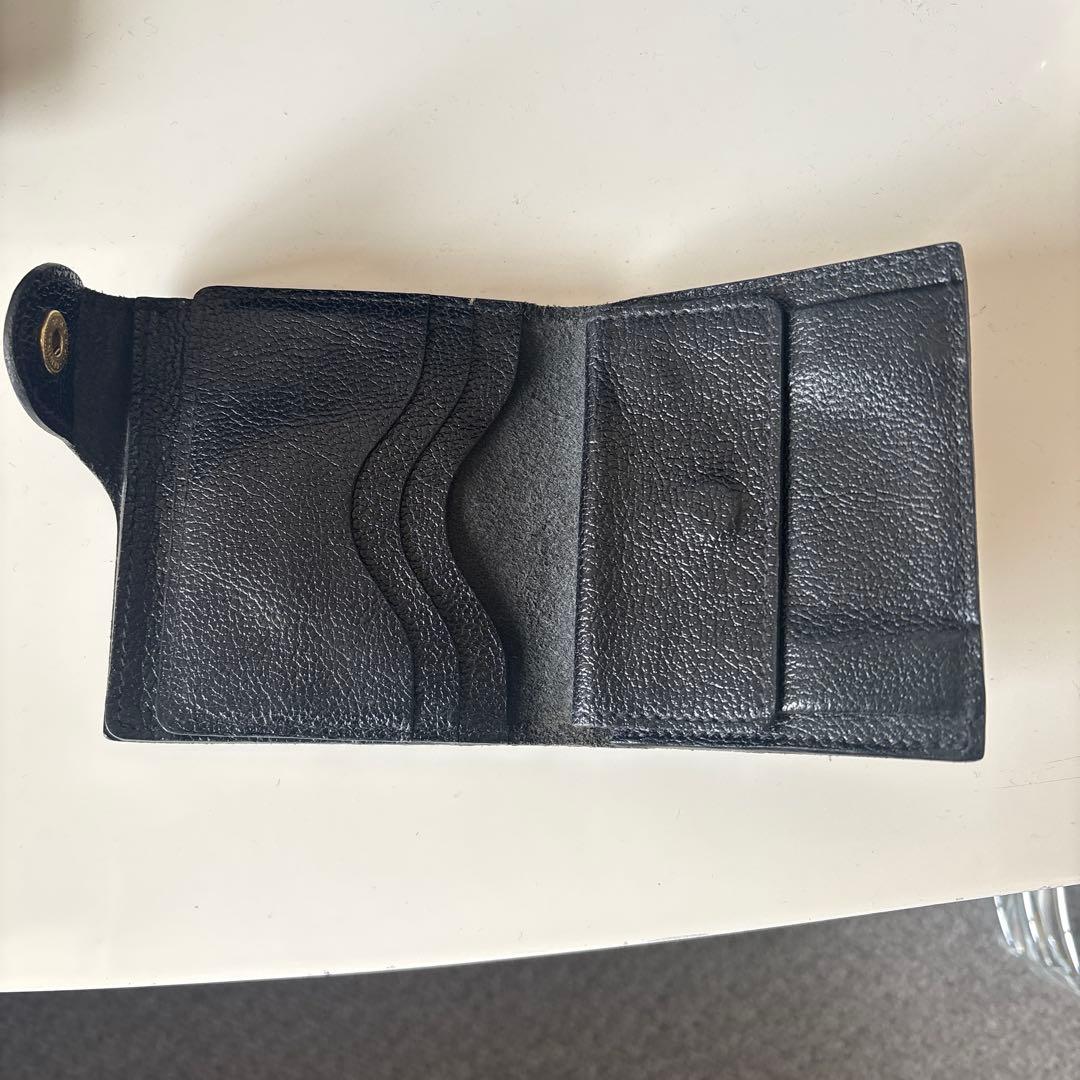 イルビゾンテ 黒レザー財布 二つ折り ボタン　ブラック