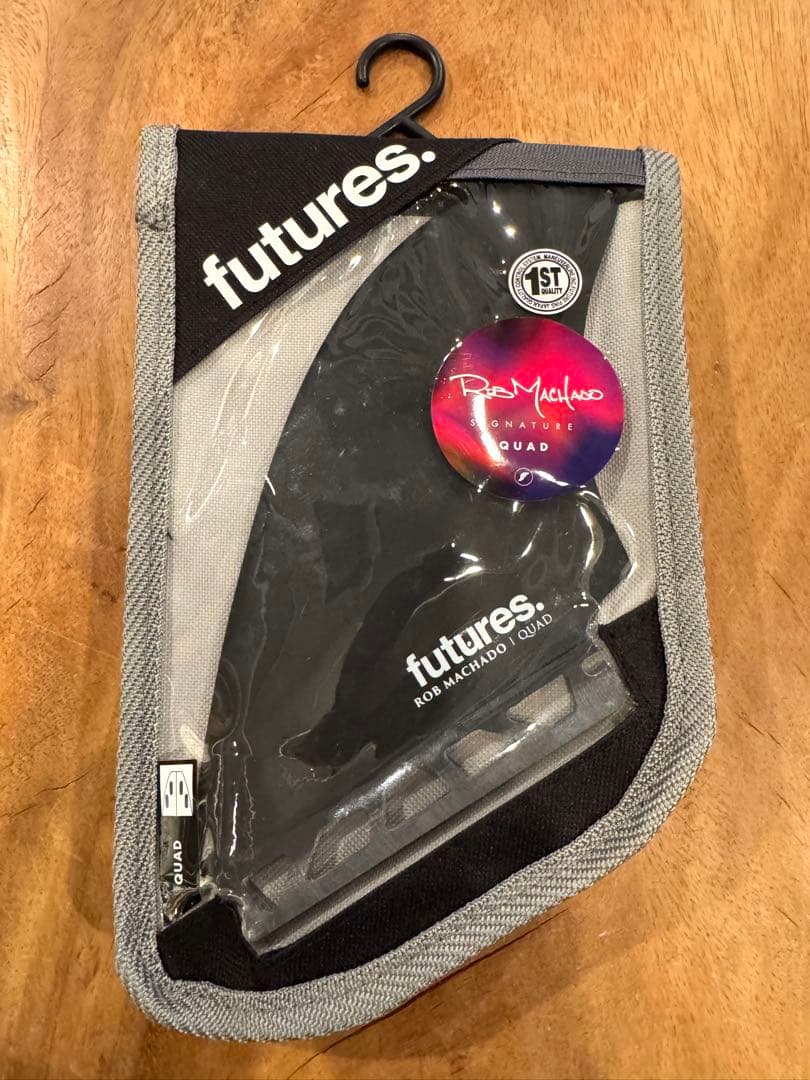 新品未使用futures Rob Machadoクアッドフィン フィンケース付