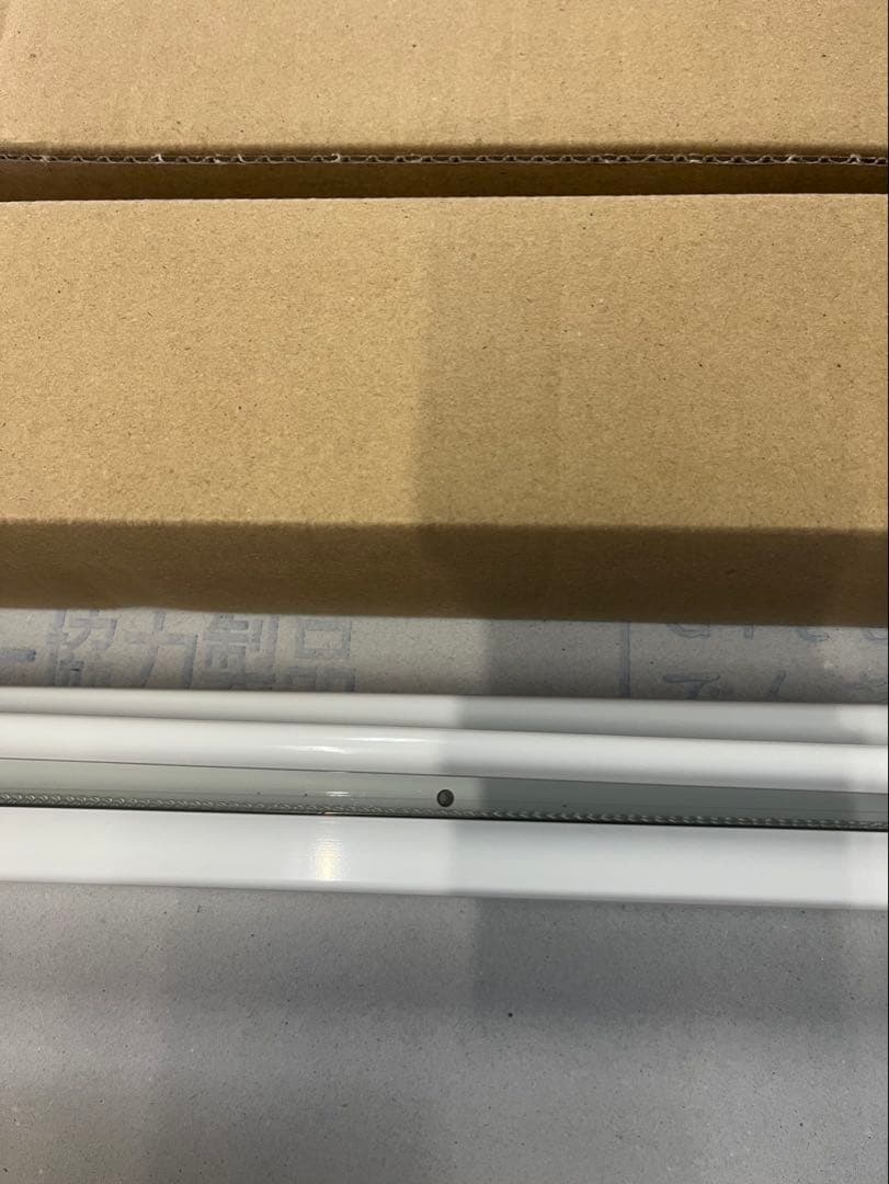 未使用 ベージュ バーチカルブラインド 取り付けキット付き