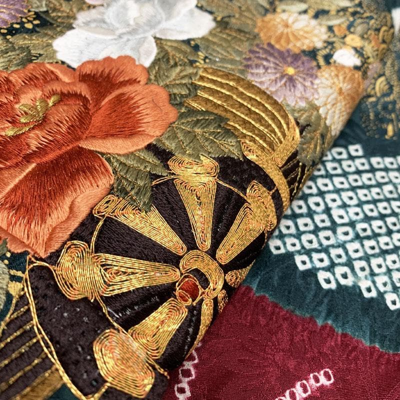 512z50☆振袖 身幅広め 古典柄 絞り染 金駒刺繍☆美品 成人式 結婚式