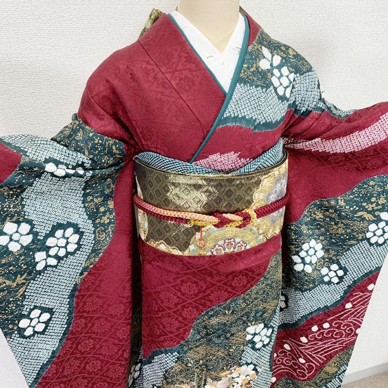512z50☆振袖 身幅広め 古典柄 絞り染 金駒刺繍☆美品 成人式 結婚式