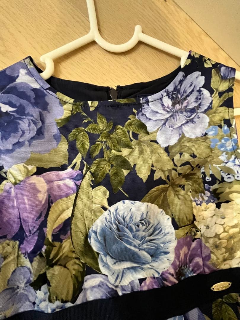 アナスイミニ　フォーマル　花柄　ノースリーブワンピース　ドレス　ネイビー　紫色