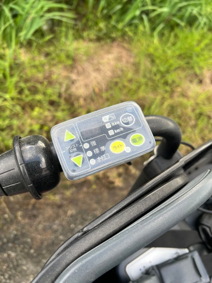 名古屋発三人乗り電動アシスト自転車 チャイルドシート付き