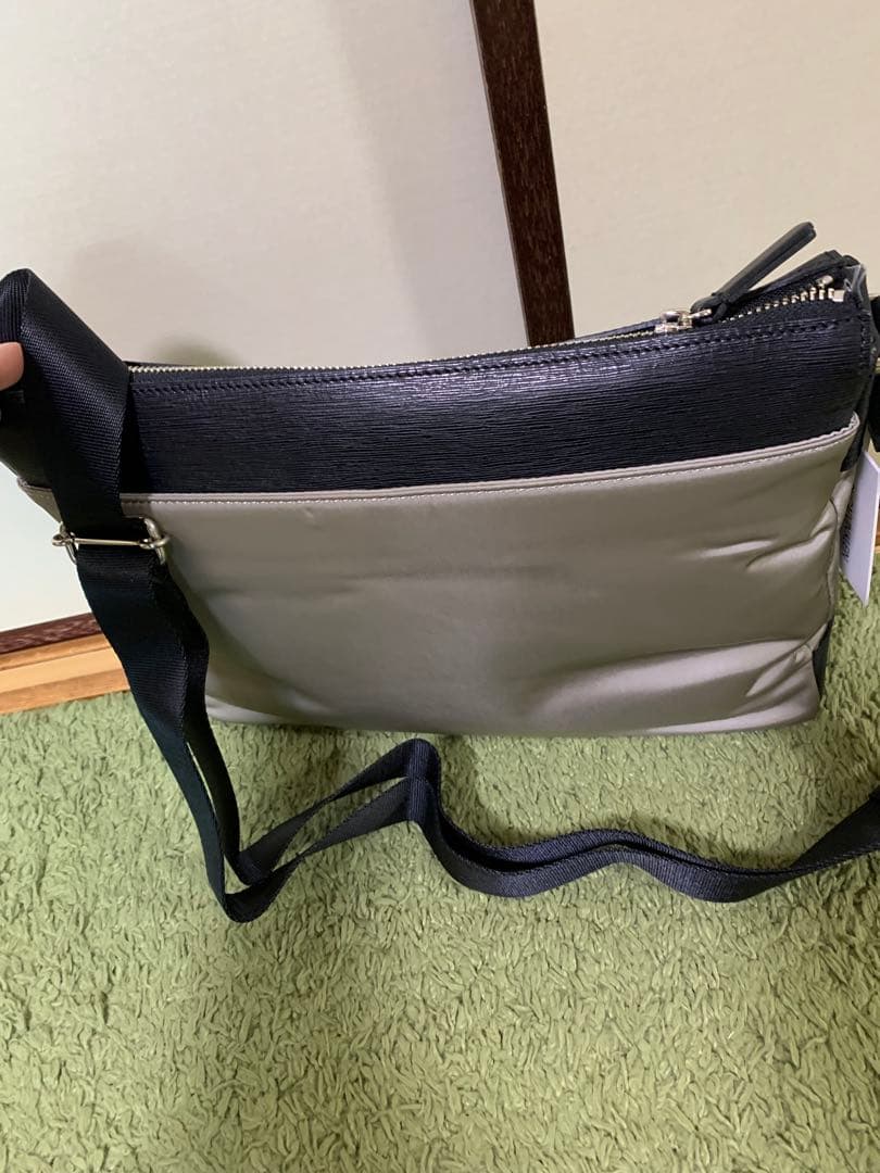 新品 28600円 カルバンクライン ショルダーバッグ CKカルバン・クライン