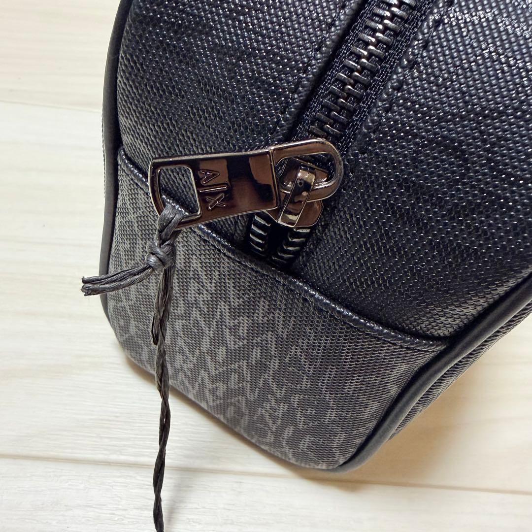 アルマーニ　エクスチェンジ　トラベルポーチ　クラッチバッグ