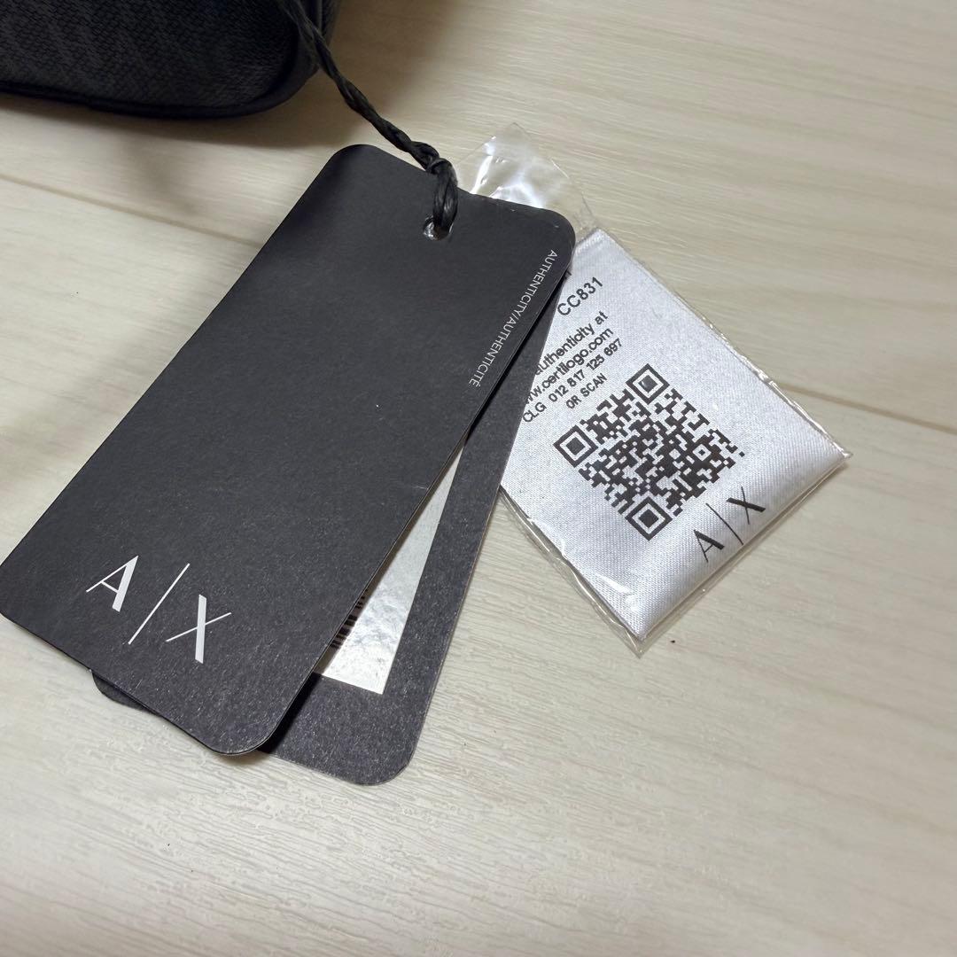 アルマーニ　エクスチェンジ　トラベルポーチ　クラッチバッグ