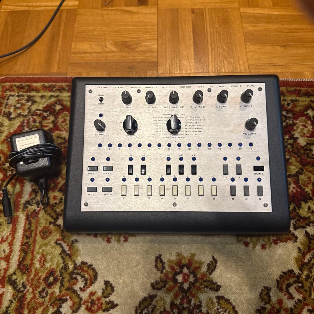 xoxbox 303 アシッドベースライン TB-303