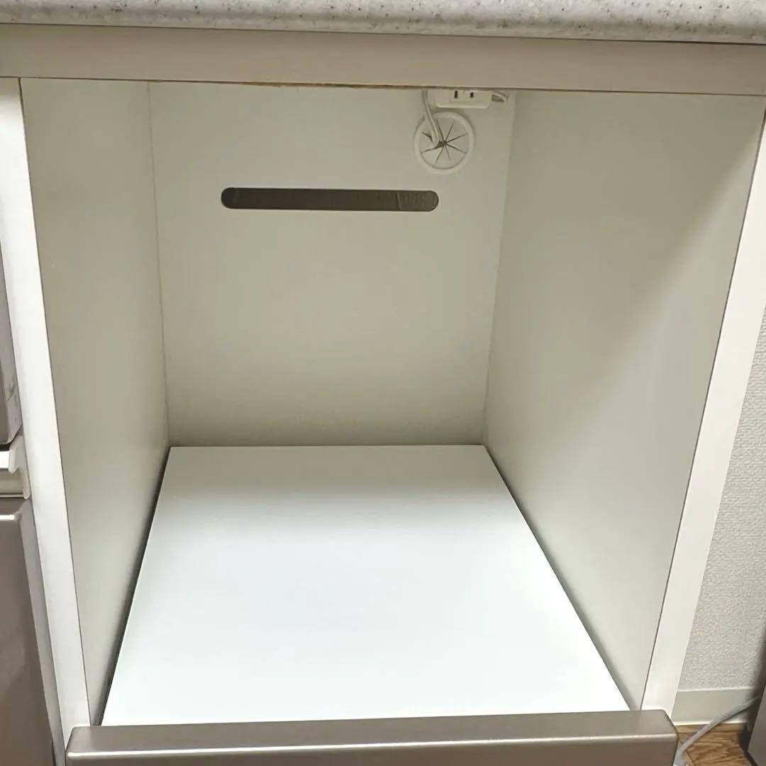 ニトリ キッチンボード　アルミナ2 横幅100食器棚　キッチンカウンター