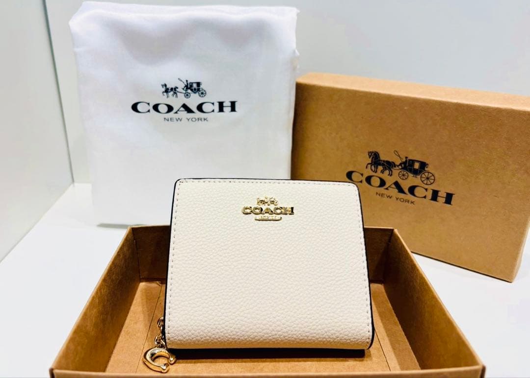COACH 二つ折り財布 ホワイト　c2862