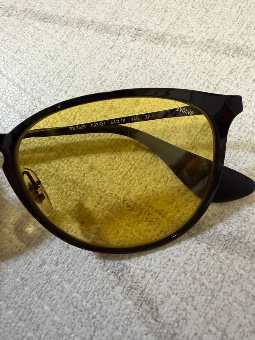 Rayban erika RB3539 002/Q1 調光 イエロー