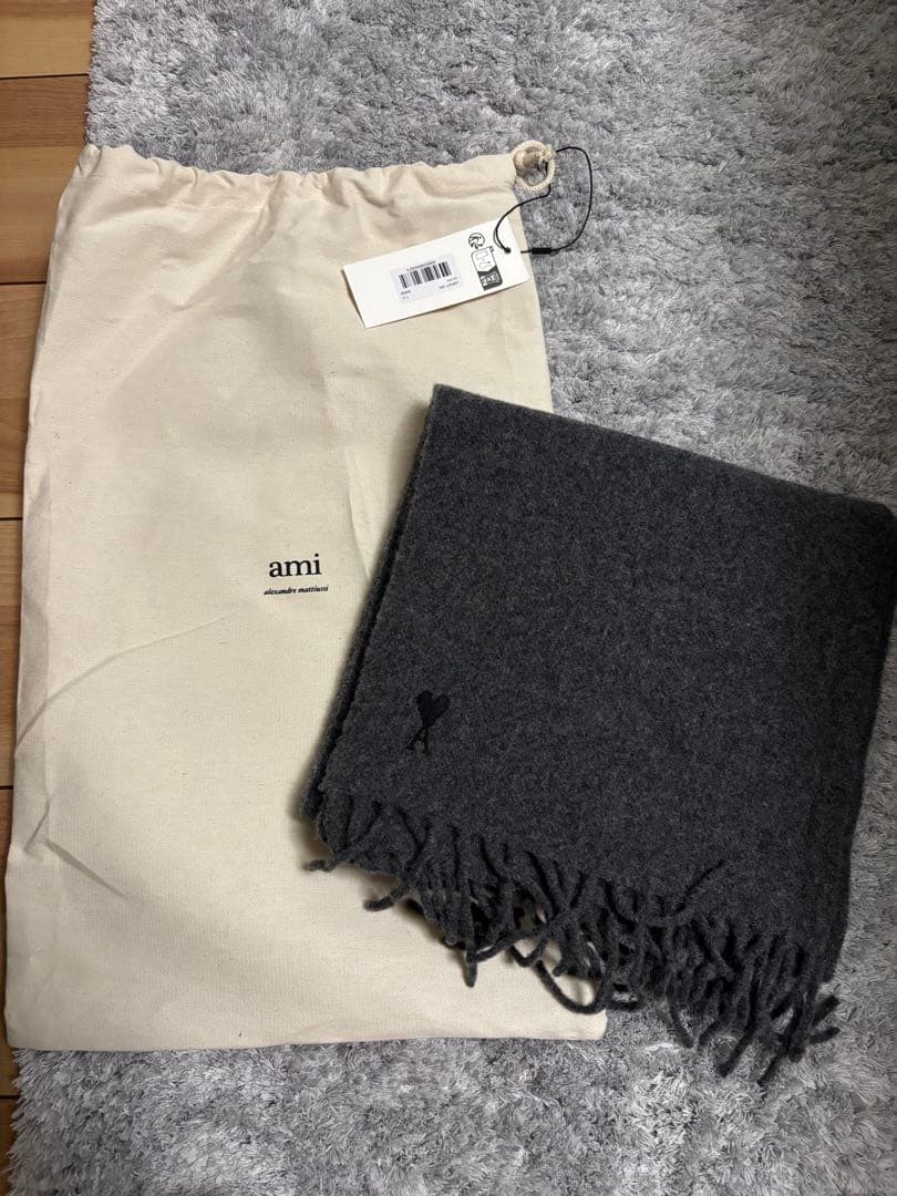 【Ami Paris アミパリス】マフラー