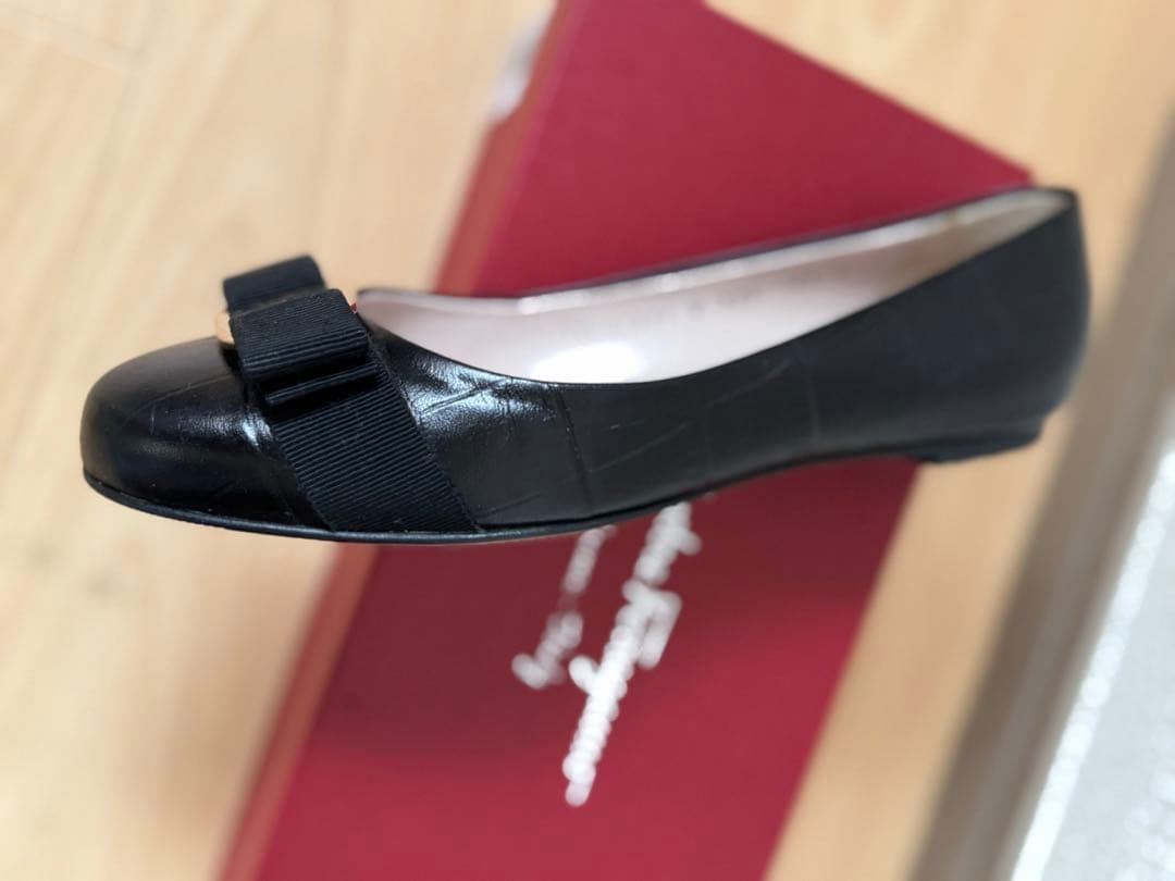 kodokichiさま専用 フェラガモ　ヴァリナ　6 1/2