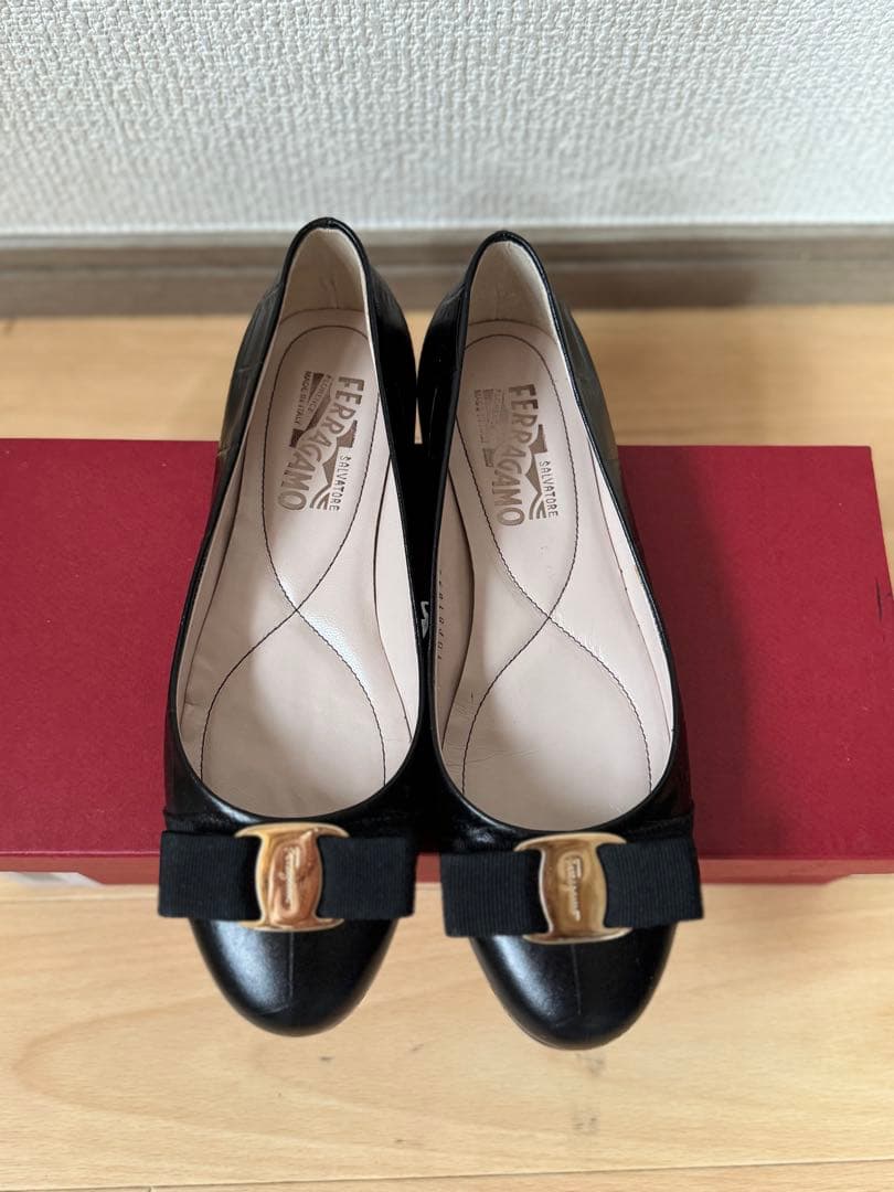 kodokichiさま専用 フェラガモ　ヴァリナ　6 1/2